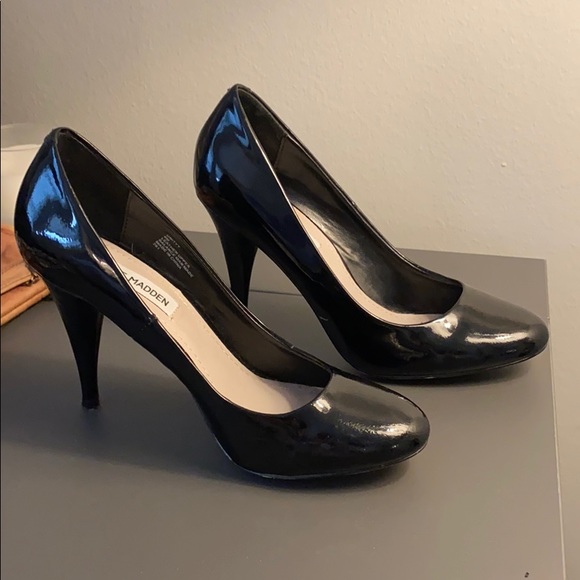 Black Steve Madden Heels - Picture 4 of 5